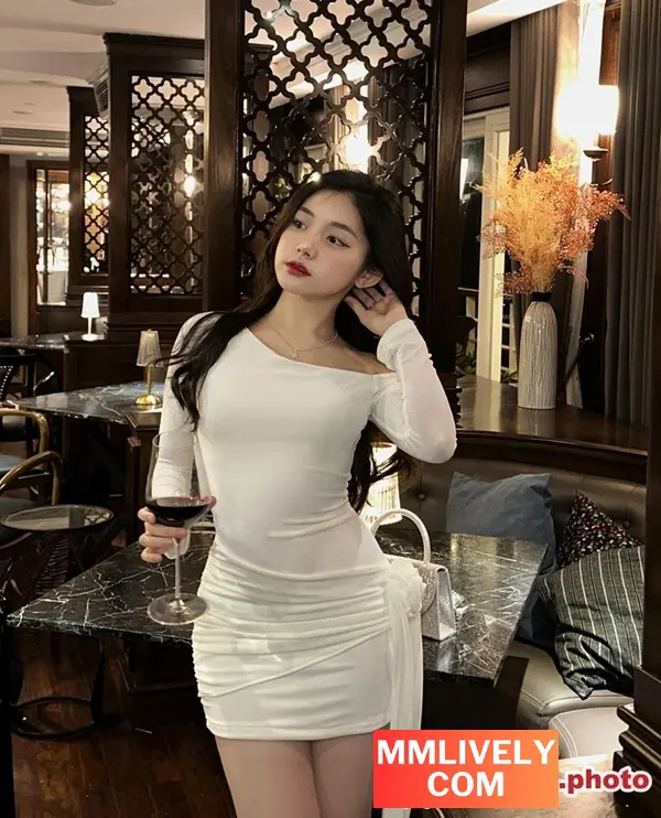 Hot Tiktoker Quỳnh Trương Hình 5